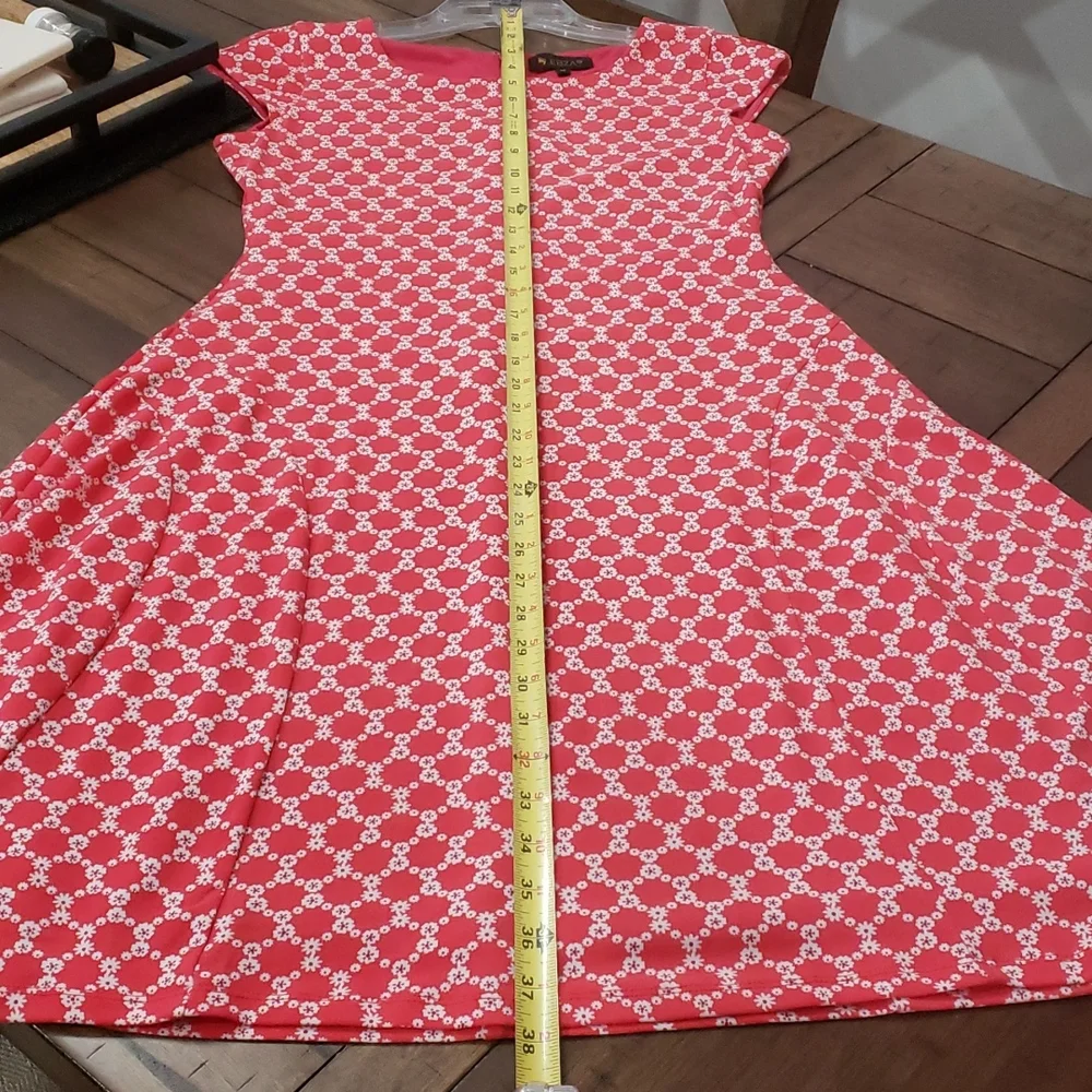 Dress - Picture 6 of 6